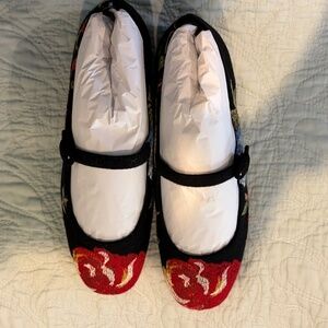 Larroude  Embroidered Shoes